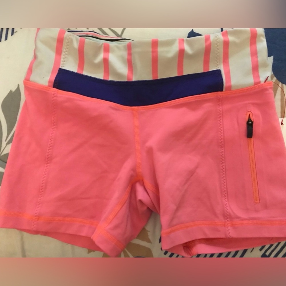 Lululemon Athletica Peach Pink XS Size 0 Shorts with Mermaid Logo